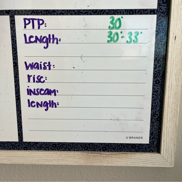 NWT Avenue Women Top 26/28 Black Gray Bunrout Textured 3D Floral V-Neck Art 4X - Picture 2 of 12